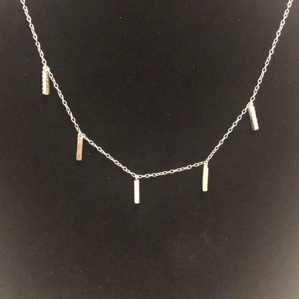 #38 SU Silver Unlimited Sterling silver 925 delicate CZ bar drop necklace